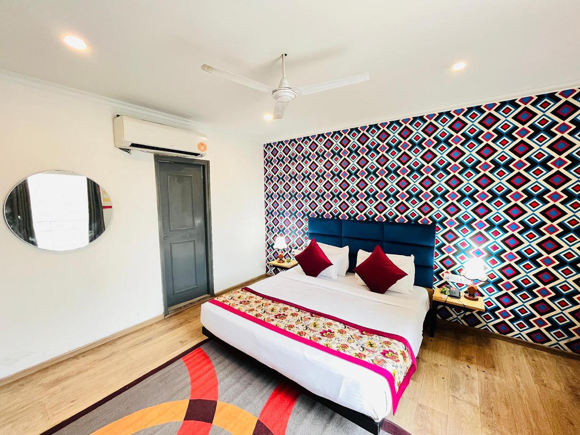 Qotel Hotel Chhatarpur - Oppsite Tivoli Garden نيودلهي المظهر الخارجي الصورة