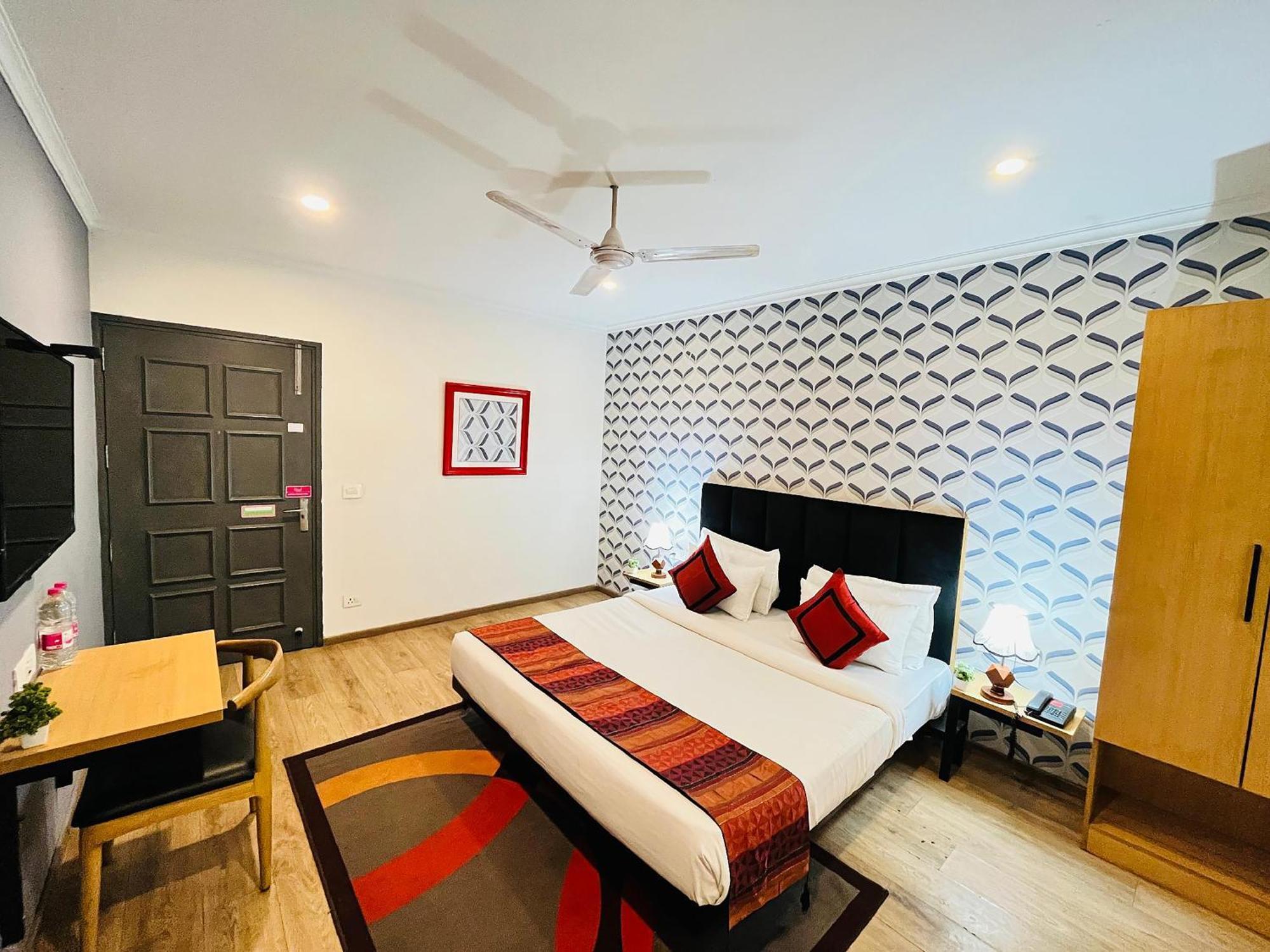 Qotel Hotel Chhatarpur - Oppsite Tivoli Garden نيودلهي المظهر الخارجي الصورة