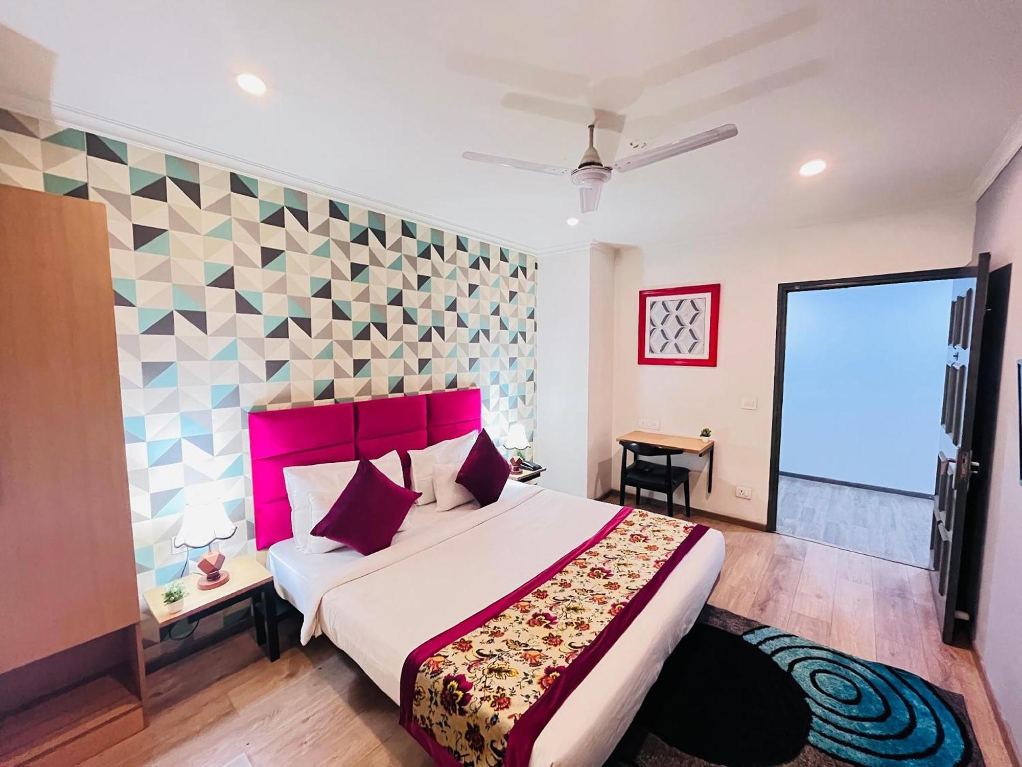 Qotel Hotel Chhatarpur - Oppsite Tivoli Garden نيودلهي المظهر الخارجي الصورة